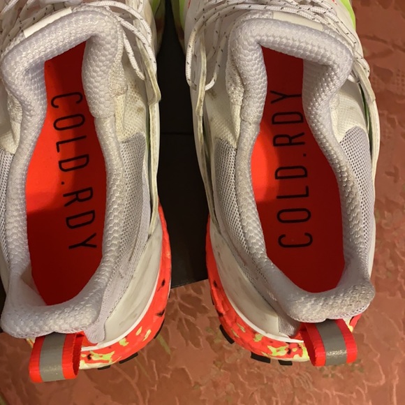 UltraBoost women’s - Picture 2 of 7